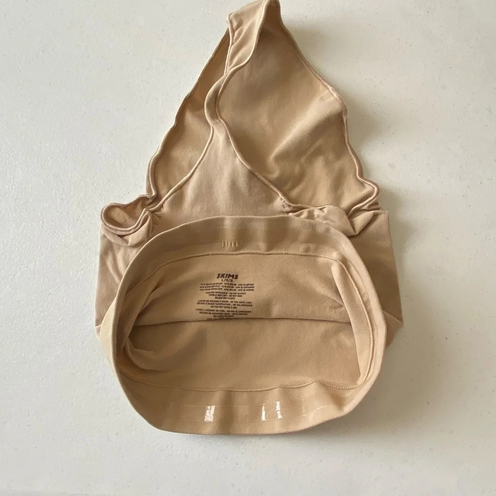 NEW SKIMS Seamless Sculpt High-Waisted Thong Clay Size L - Picture 8 of 8